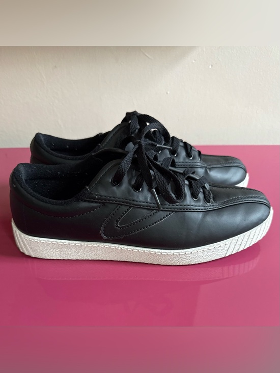 Tretorn Shoes - Tretorn Black Low-Top Sneakers with White Soles